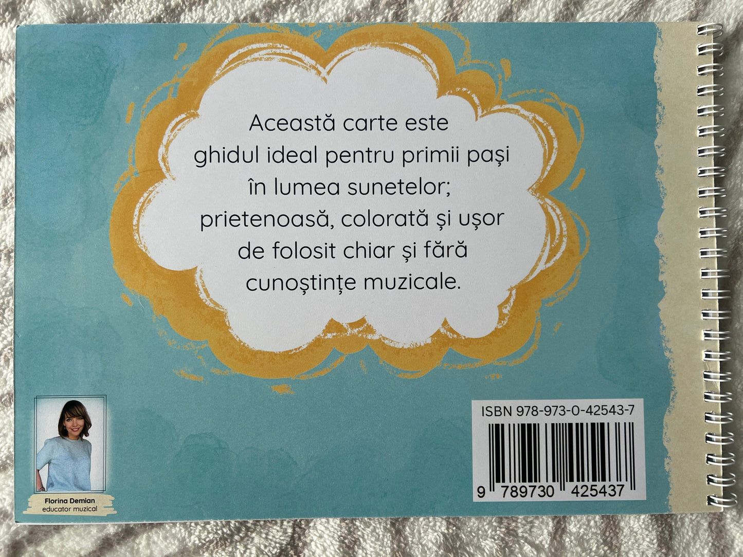 Cartea Clopoțeii Mei Colorați + Resurse Video